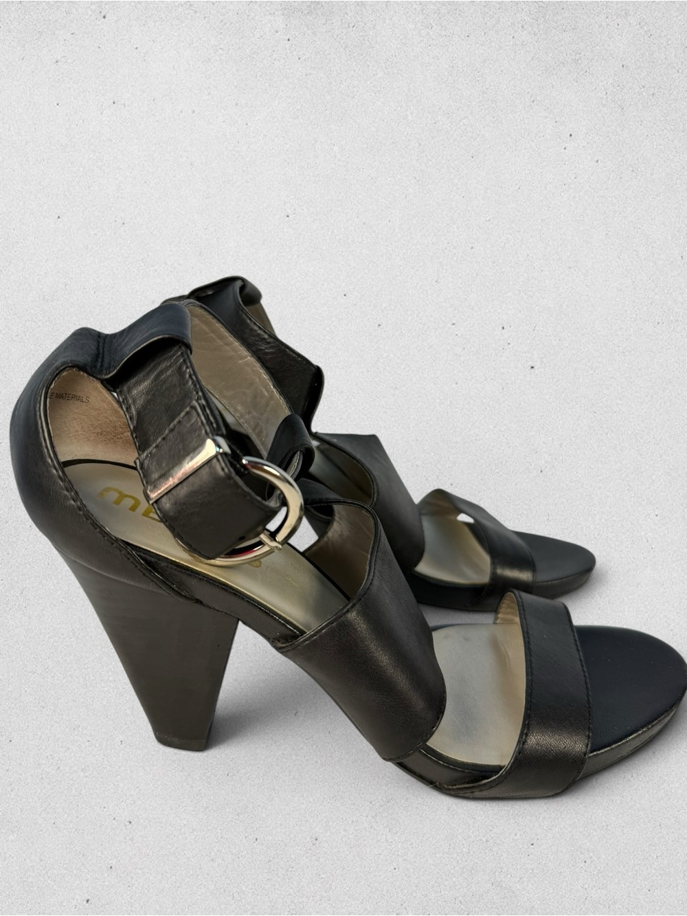 Me Too Black Leather Heeled Sandals Size 8 Ankle Strap Block Heel